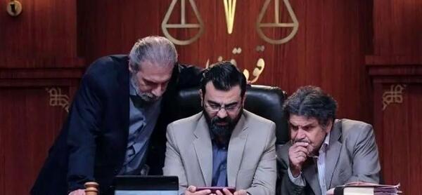 عکس بهزاد خلج در آقای قاضی