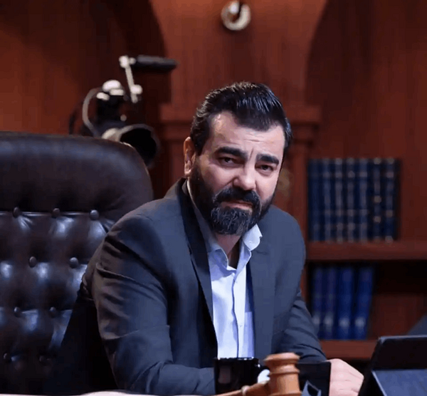 عکس بهزاد خلج در پوست شیر