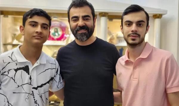 عکس بهزاد خلج در پوست شیر