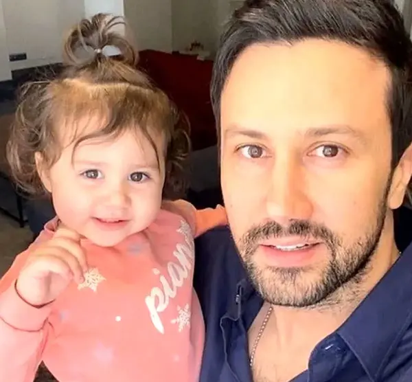 عکس واقعی بهزاد در سریال دلنوازان