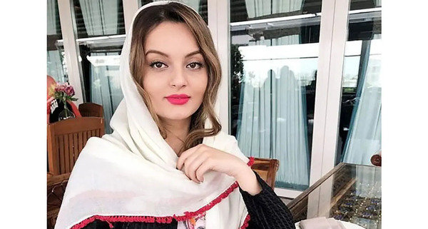 عکس جدید بیتا در باران
