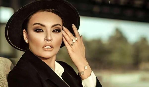 عکس های بیتا در سریال باران