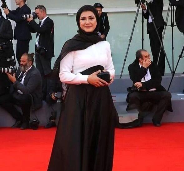 عکس بی حجاب باران کوثری در مراسم خاکسپاری