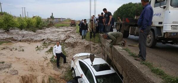 عکس باران شدید تگرگ