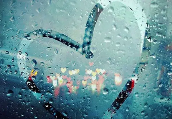 عکس باریدن باران برای پروفایل