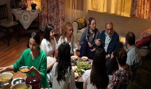 عکس بازیگران فیلم بابا