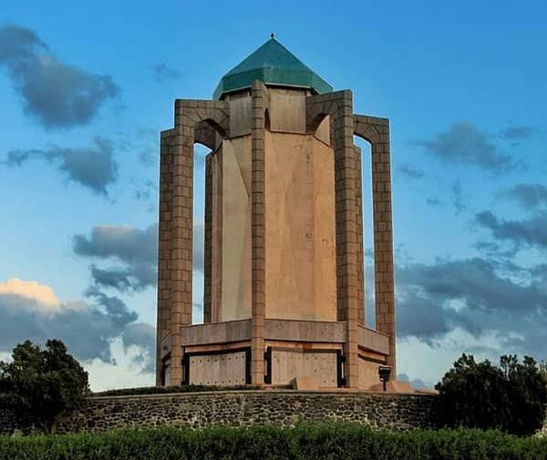 عکس شاعر بابا طاهر