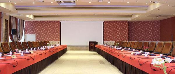 عکس استخر باباطاهر همدان