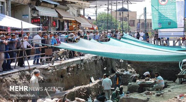 عکس میدان باباطاهر همدان