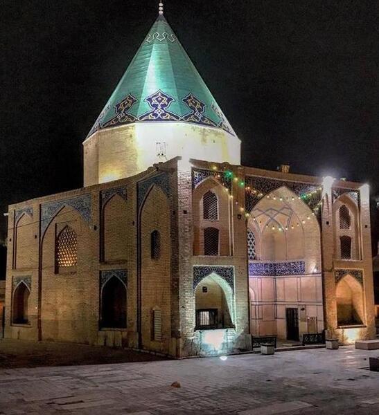 عکس بابا رکن الدین اصفهان