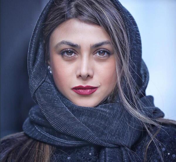 عکس های بی حجاب آزاده صمدی