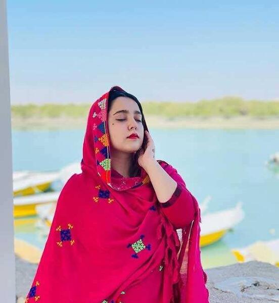 عکس بازیگر آزاده مهدی زاده