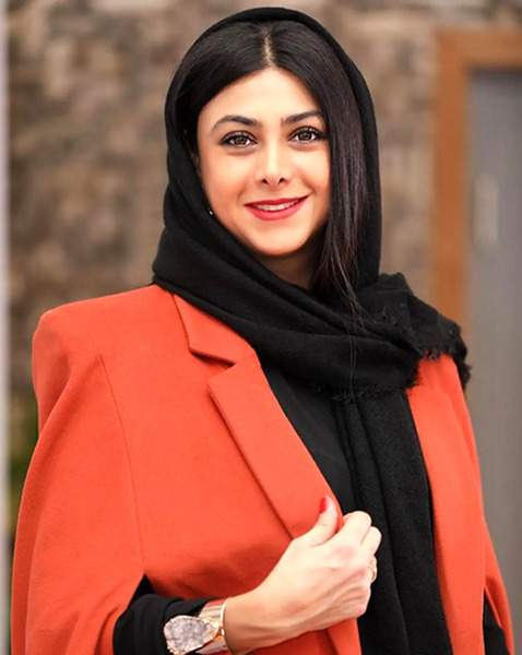 عکس های آزاده صمدی قبل از عمل بینی