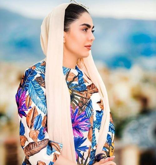 عکس آزاده زارعی و پدرش