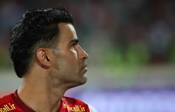 عکس عیسی آل کثیر در پرسپولیس