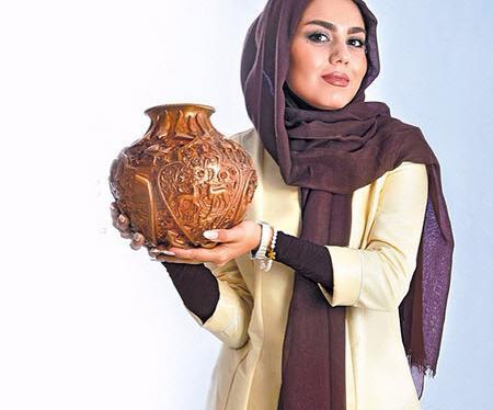 عکس های آزاده زارعی در آوای باران