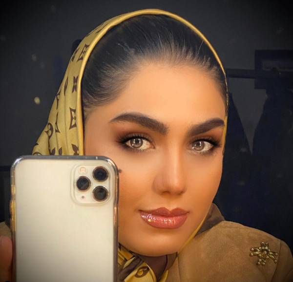 عکس های آزاده زارعی در آوای باران