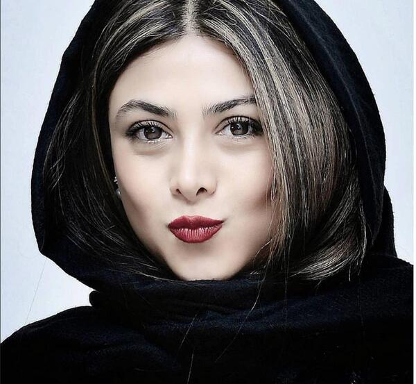 عکس آزاده صمدی بدون حجاب