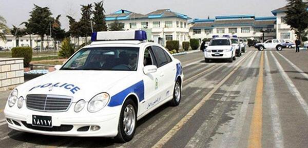 عکس ماشین پلیس آسان