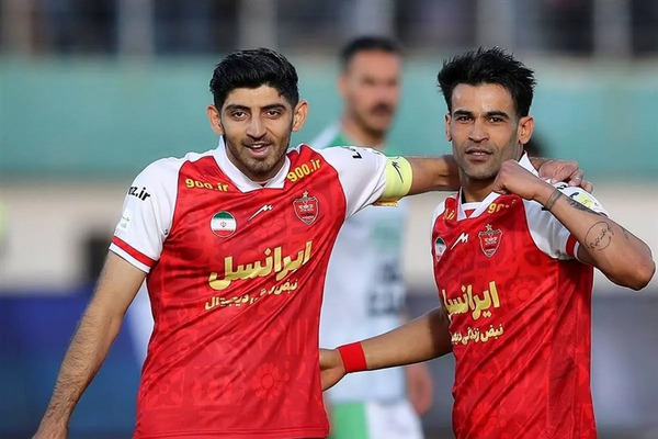 عکس عیسی آل کثیر با لباس پرسپولیس