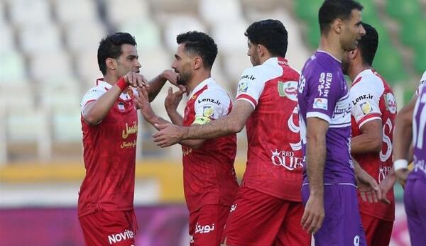 عکس عیسی آل کثیر با لباس پرسپولیس