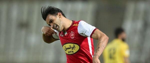 عکس عیسی آل کثیر با لباس پرسپولیس