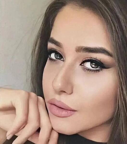 عکس جدید آیسان همسر گلزار