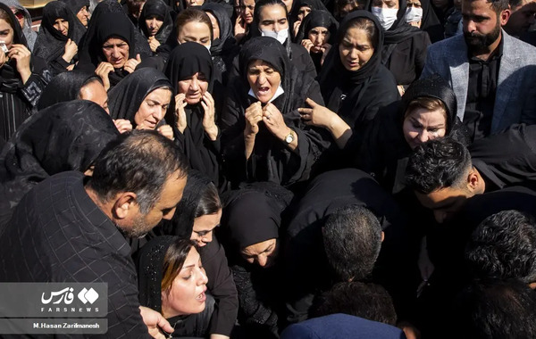 عکس پدر و مادر ارمیتا