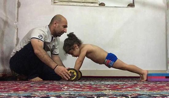 عکس آرات فوتبالیست