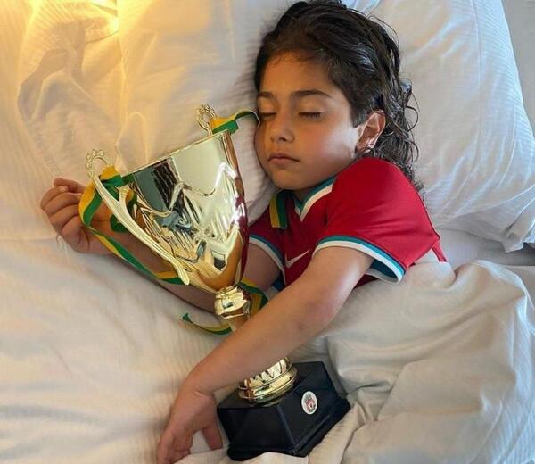 عکس آرات حسینی با مسی