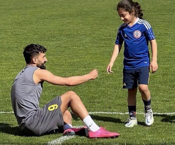 عکس آرات حسینی در سپاهان