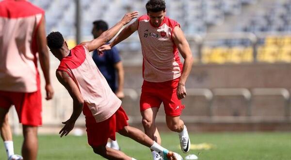 عکس رامین رضاییان با لباس پرسپولیس