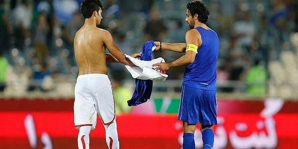 عکس رامین رضاییان با لباس پرسپولیس