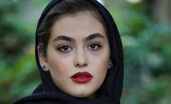 عکس امین حیایی در فیلم هاوایی