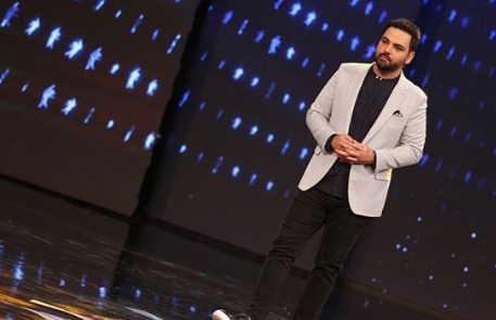 عکس احسان علیخانی در عصر جدید ۳