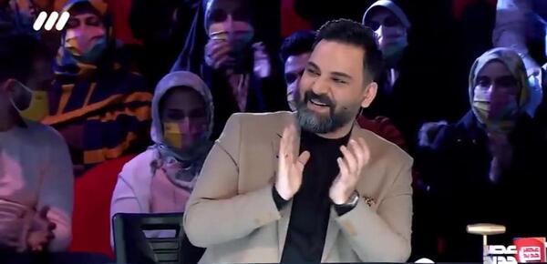 عکس احسان علیخانی در عصر جدید ۳