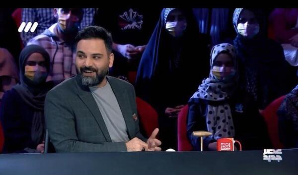 عکس احسان علیخانی در عصر جدید ۳