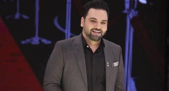 عکس احسان علیخانی در عصر جدید ۳