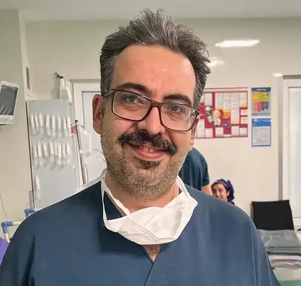 عکس دکتر احسان سعادتی