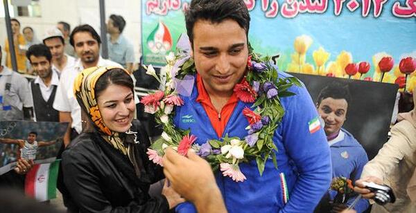 عکس احسان حدادی و همسرش
