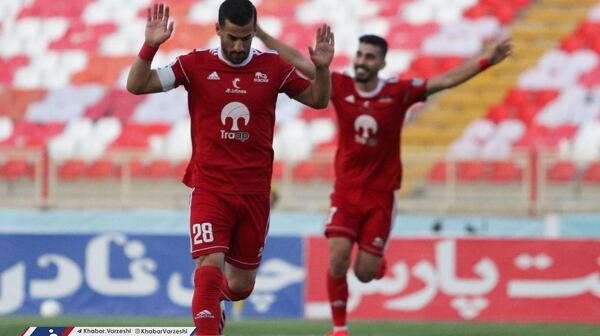 عکس احسان حاج صفی در پرسپولیس