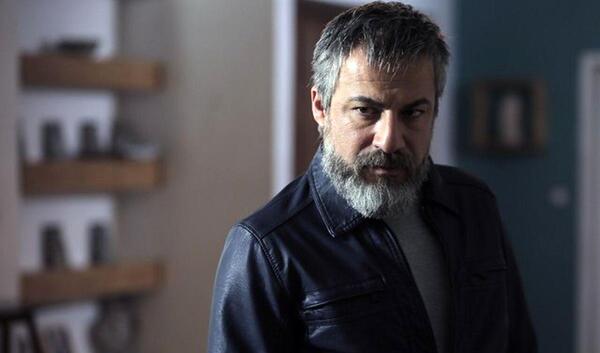 عکس امیر آقایی در سریال نوار زرد