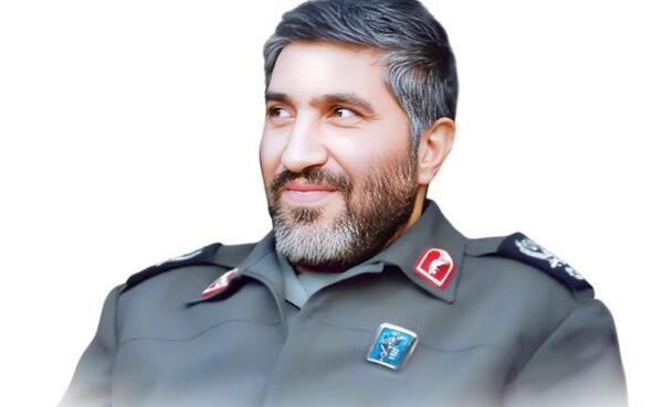 عکس احمد کاظمی و قاسم سلیمانی