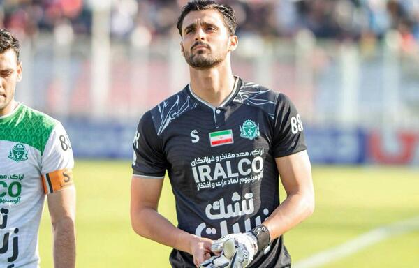 عکس احمد گوهری در پرسپولیس