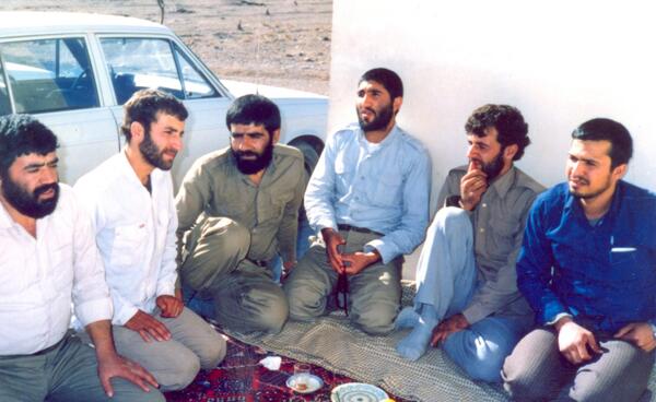 عکس مزار شهید احمد کاظمی