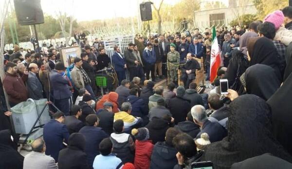 عکس مزار شهید احمد کاظمی