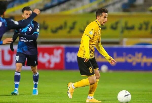 عکس فرشاد احمدزاده در سپاهان
