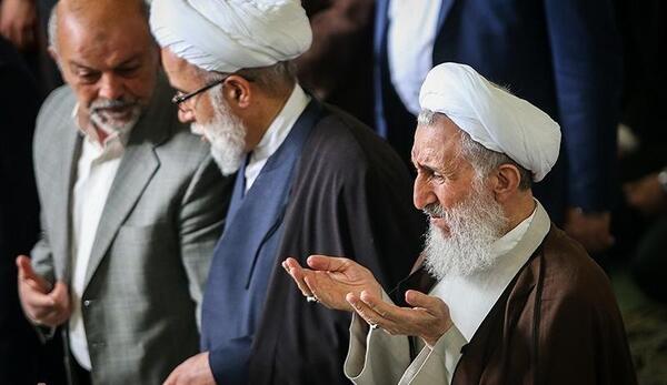 عکس احمد خاتمی در نماز جمعه