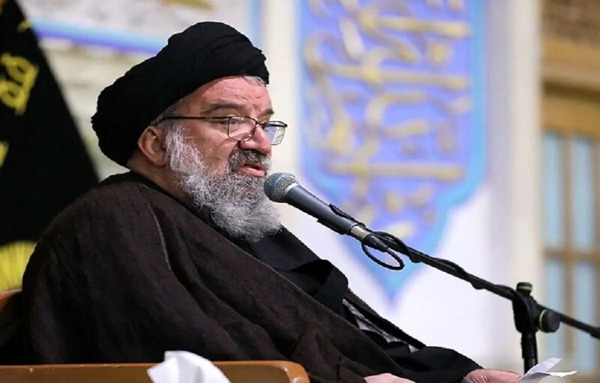 عکس احمد خاتمی در نماز جمعه