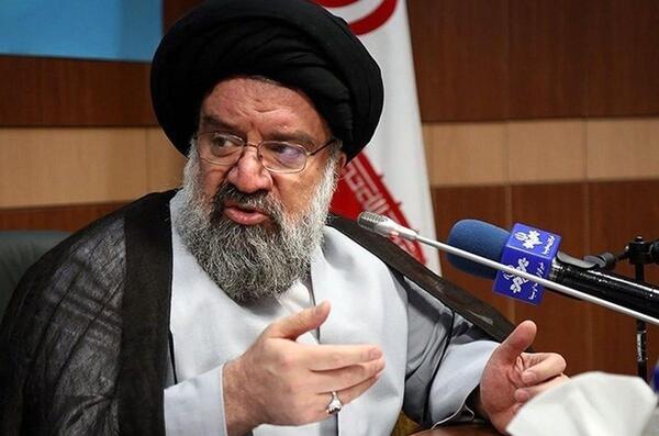 عکس احمد خاتمی در نماز جمعه